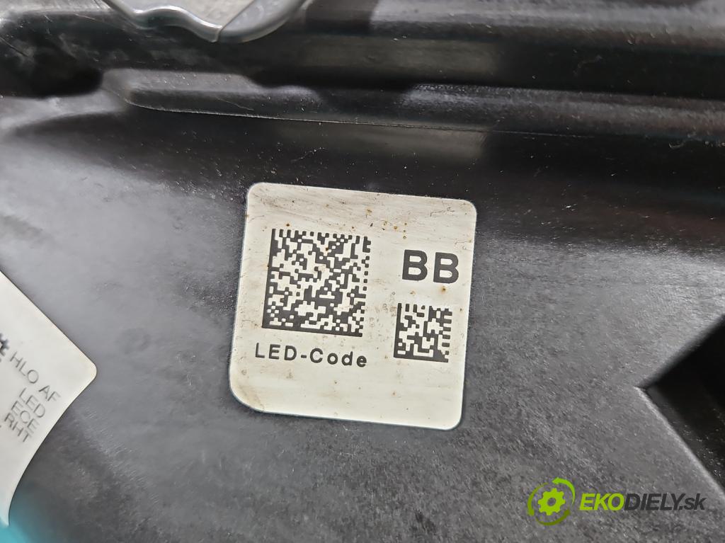 Mercedes E W212 2009-2016 2,2.0 cdi (651924) 136hp automatic 100 kW 2143 cm3 5- světlo pravý A2128201839 (Pravé)