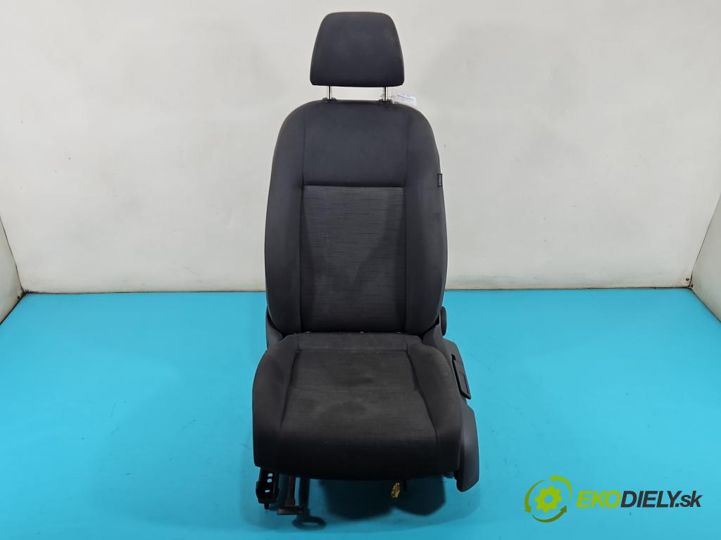 Vw Golf V 2003-2009 1.6 SR 102 hp manual 75 kW 1595 cm3 5- Sedadlo levý  (Sedačky, sedadla)
