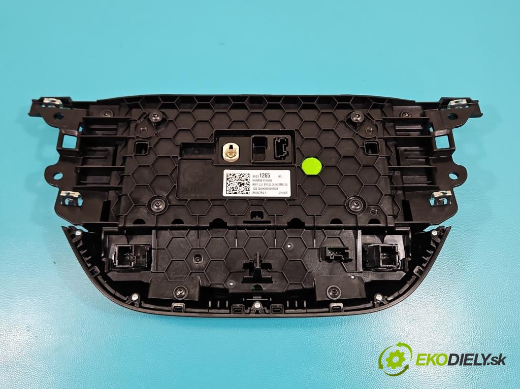 Opel Corsa F 2019- 1.2 12V 75 hp manual 55 kW 1199 cm3 5- displej 39231265 (Přístrojové desky, displeje)