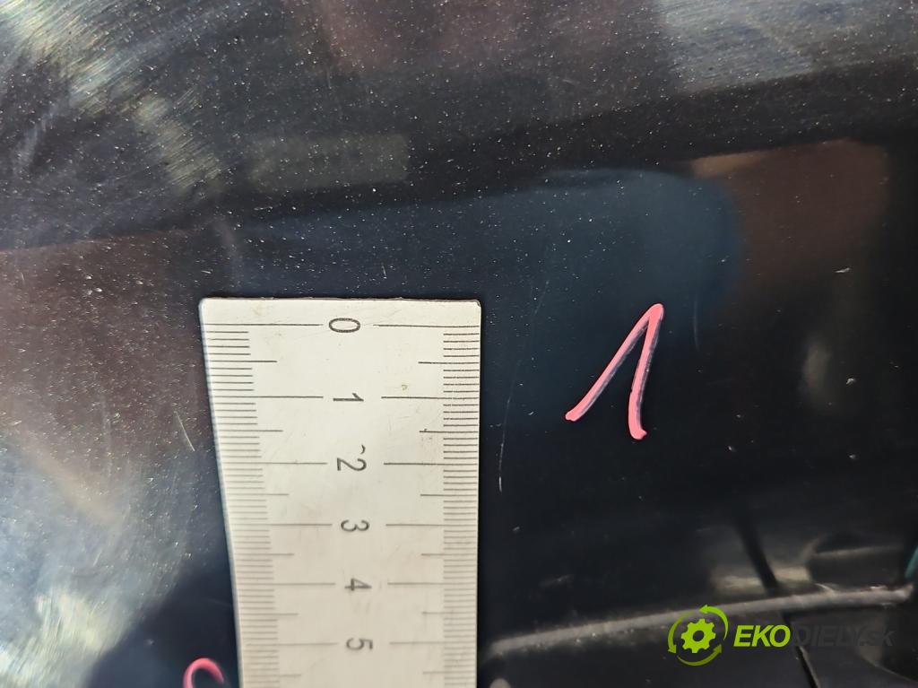 Opel Vectra C 2002-2008 2.2 dti (Y22DTR) 125 hp manual 92 kW 2172 cm3 5- dveře zadní pravé  (Klika dveří ostatní)