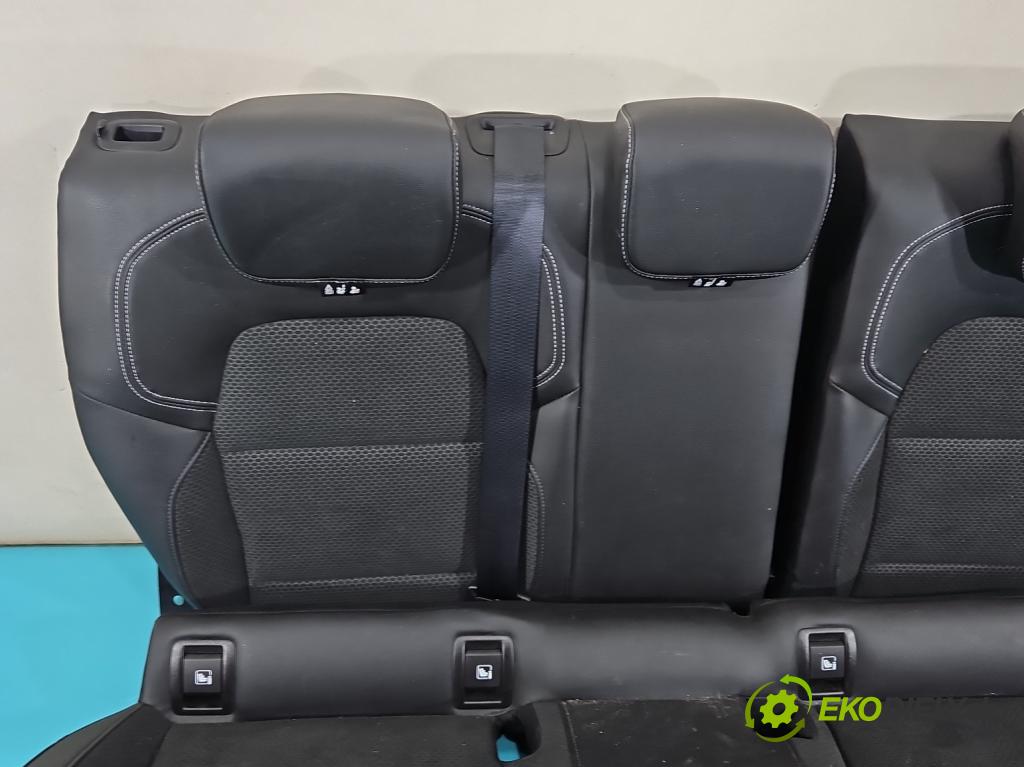 Renault Clio V 2019- 1.3 Tce 131 HP automatic 96 kW 1332 cm3 5- Pohovka: zadné  (Sedadlo)