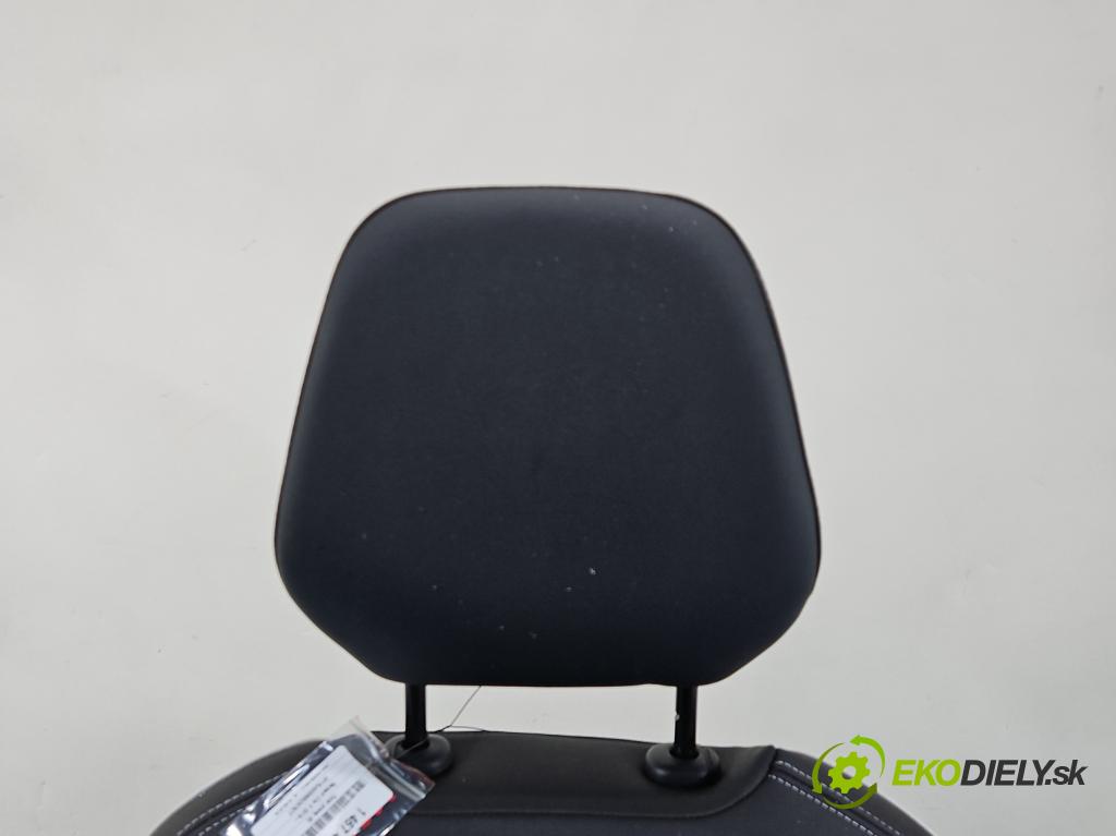 Renault Clio V 2019- 1.3 Tce 131 HP automatic 96 kW 1332 cm3 5- Sedačka pravý  (Sedadlo)