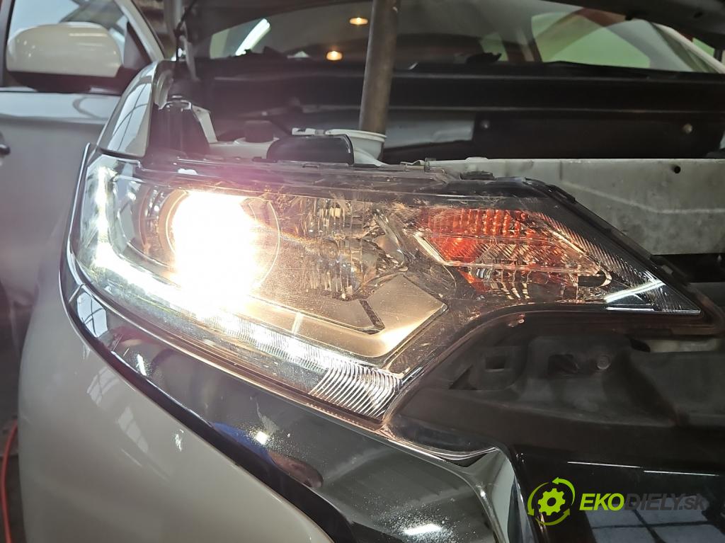 Mitsubishi Outlander III 2012-2022 2.0 16V 150 hp manual 110 kW 1998 cm3 5- světlo pravý 8301C8-54 (Pravé)