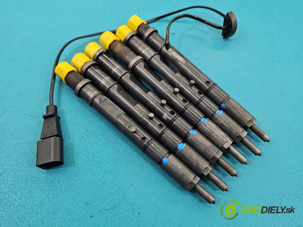 Audi A6 C5 1997-2004 2.5 tdi 179KM automatic 132 kW 2496 cm3 5- vstrek 0432133784 (Vstrekovač paliva)