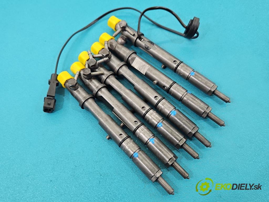 Audi A6 C5 1997-2004 2.5 tdi 150 HP manual 110 kW 2496 cm3 5- vstrek 059130202E (Vstrekovač paliva)