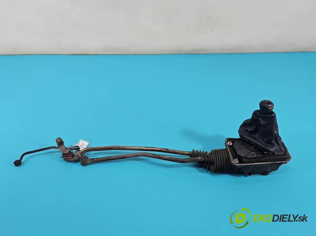 Audi A6 C5 1997-2004 2.5 tdi 150 HP manual 110 kW 2496 cm3 5- Páka: Změny: stupeň,rýchlosť 8D0711406D (Rýchlostná páka (kulisa))