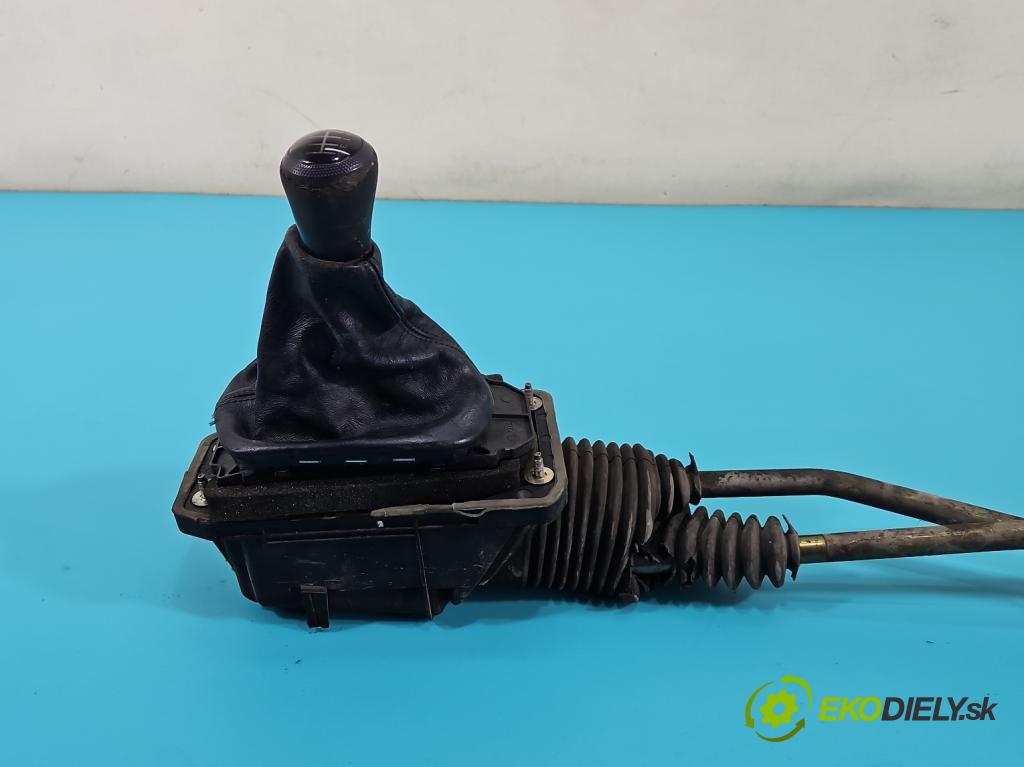 Audi A6 C5 1997-2004 2.5 tdi 150 HP manual 110 kW 2496 cm3 5- Páka: Změny: stupeň,rýchlosť 8D0711406D (Rýchlostná páka (kulisa))