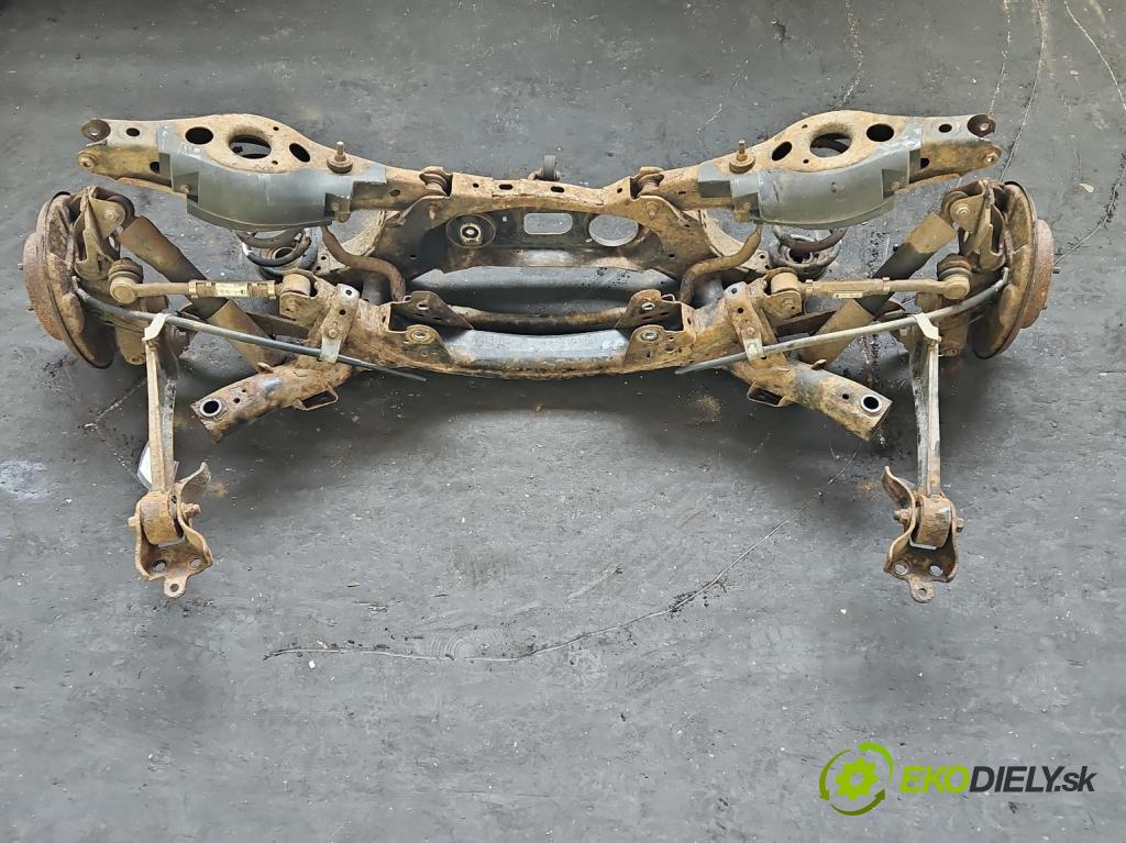 Toyota Rav4 III 2005-2012 2.0 vvti 152KM manual 112 kW 1998 cm3 5- zadna výstuha  (Výstuha zadná)