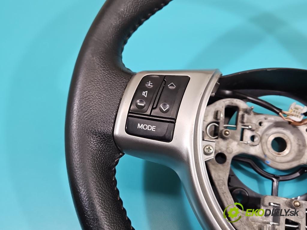 Toyota Yaris III 2011-2020 1.4 D4D 90 HP manual 66 kW 1364 cm3 5- volant  (Volant)
