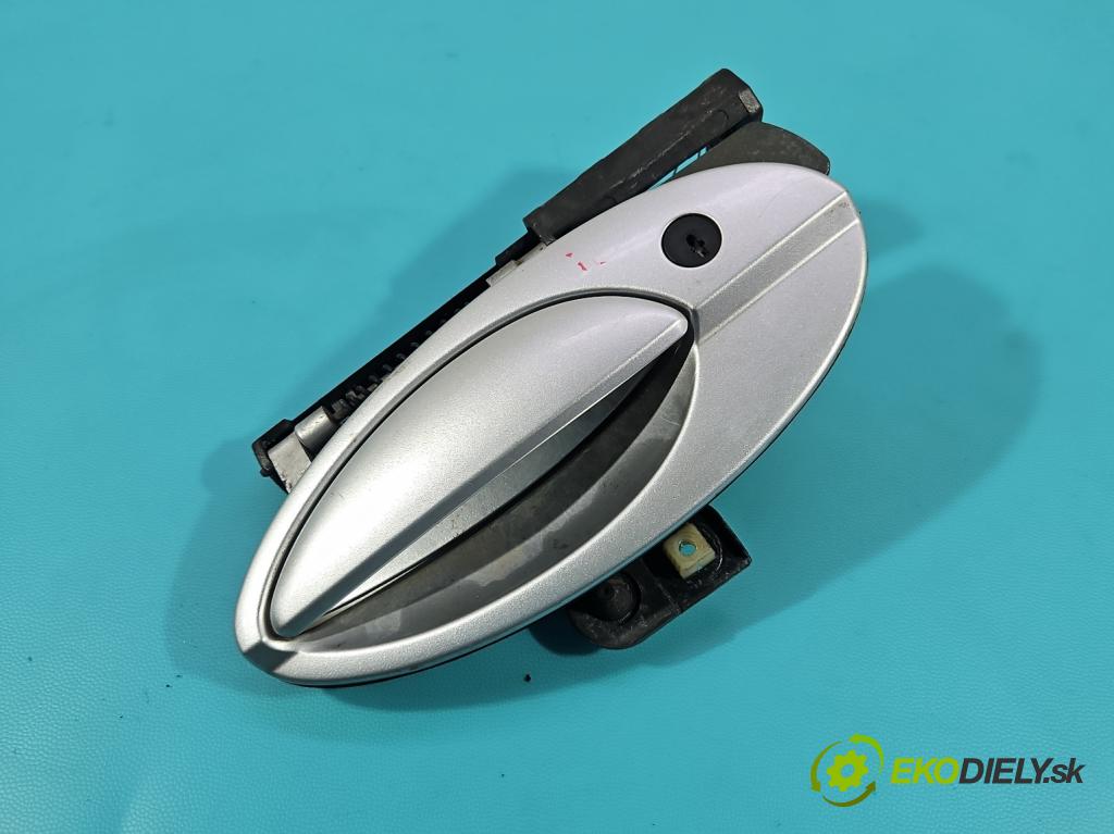 Citroen C5 I 2001-2008 1,8.0 16V 116 HP manual 85 kW 1749 cm3 5- rukoväť predné ľavé mimo:  (Kľučka dverí vonkajšia predná ľavá)