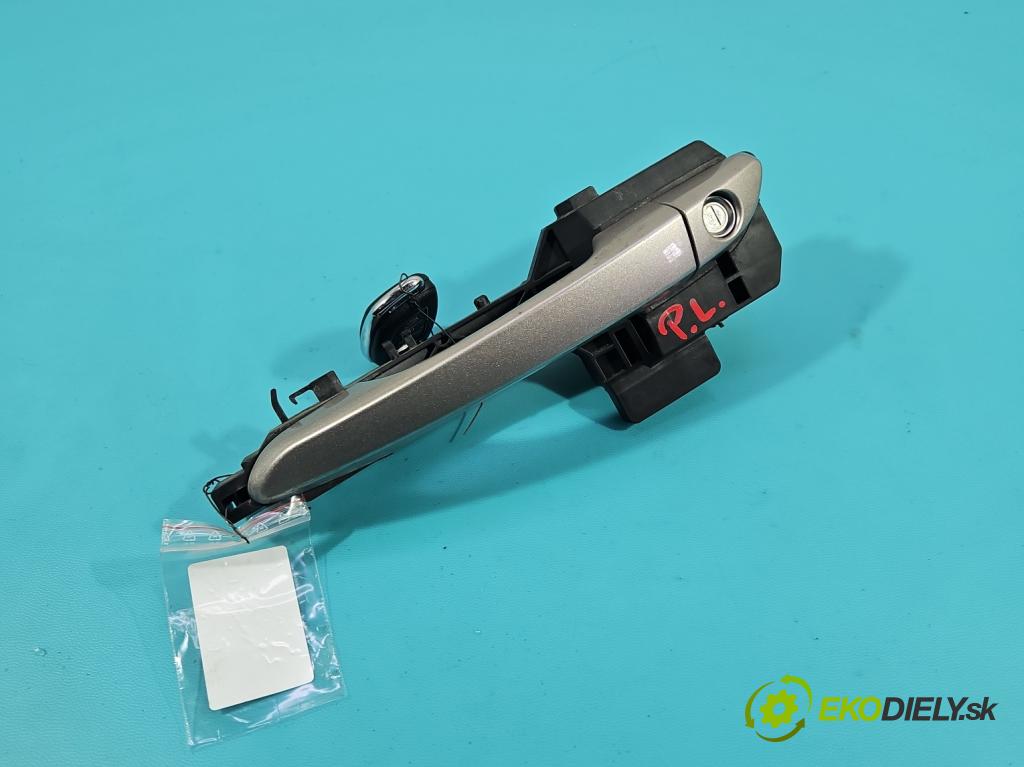 Hyundai Tucson III 2015-2020 1.7 crdi 141 HP automatic 104 kW 1685 cm3 5- rukoväť predné ľavé mimo:  (Kľučka dverí vonkajšia predná ľavá)