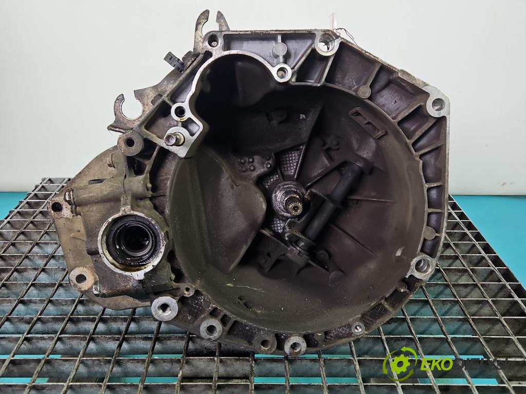 Fiat Panda II 2003-2012 1.1 54 HP manual 40 kW 1108 cm3 5- prevodovka stupeň,rýchlosť manual