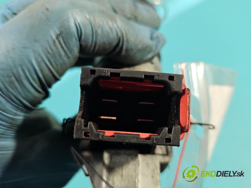 Renault Kangoo II 2008- 1.5 dci 68 HP manual 50 kW 1461 cm3 5- Spínačka (Spínacia skrinka)