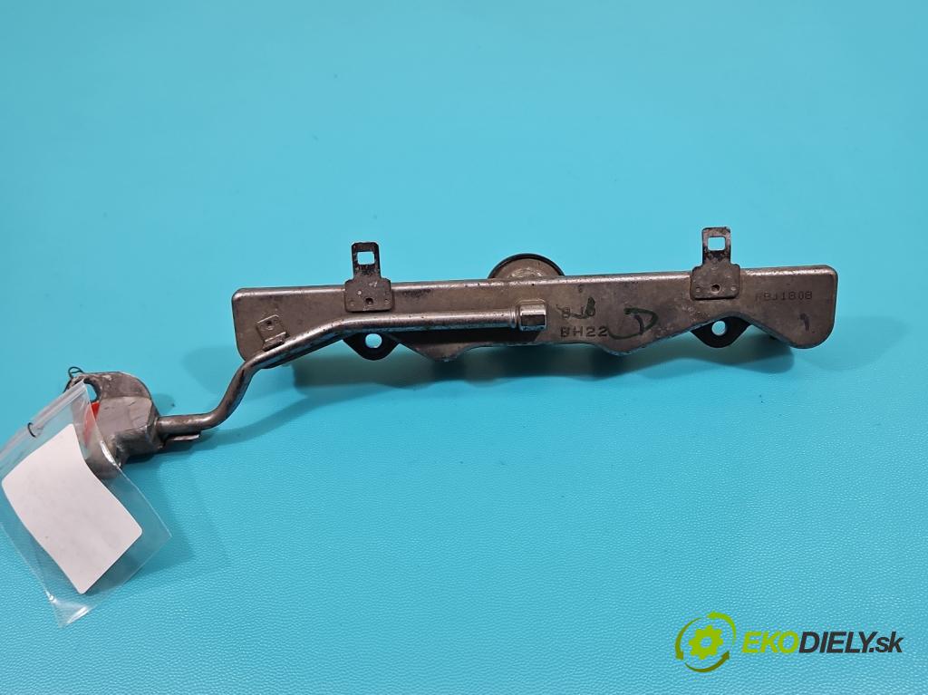 Honda Jazz III 2008-2014 1.3 16V 88 HP automatic 65 kW 1339 cm3 5- lišta vstrekovacia  (Vstrekovacia lišta)