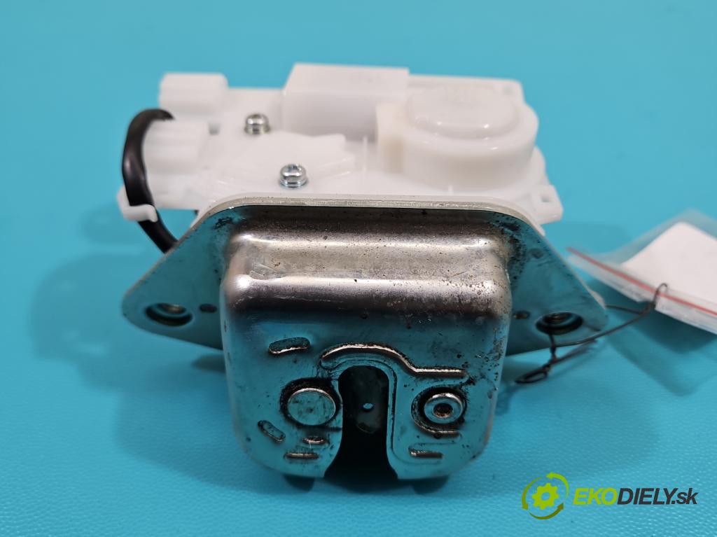 Honda Jazz III 2008-2014 1.3 16V 88 hp automatic 65 kW 1339 cm3 5- zámek kufrových dveří zadní