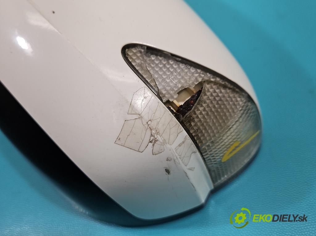 Honda Jazz III 2008-2014 1.3 16V 88 hp automatic 65 kW 1339 cm3 5- zpětné zrcátko levé (Klika dveří ostatní)