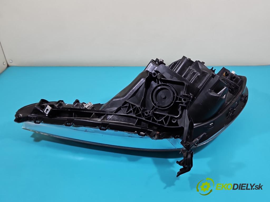 Honda Jazz III 2008-2014 1.3 16V 88 HP automatic 65 kW 1339 cm3 5- Reflektor: pravý  (Svetlo predné pravé)