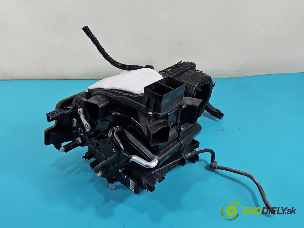 Hyundai Tucson III 2015-2020 1.7 crdi 141 hp automatic 104 kW 1685 cm3 5- radiátor 97100-D7050 (Radiátory topení)