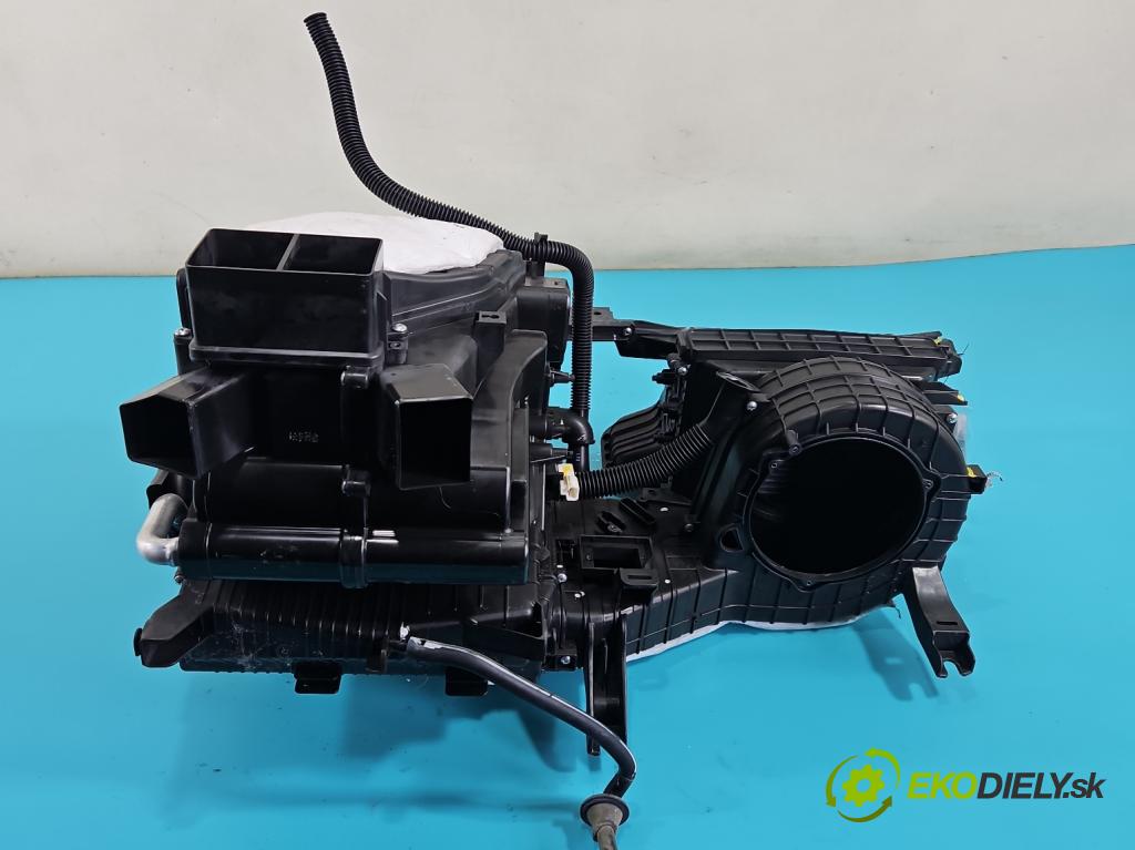 Hyundai Tucson III 2015-2020 1.7 crdi 141 hp automatic 104 kW 1685 cm3 5- radiátor 97100-D7050 (Radiátory topení)