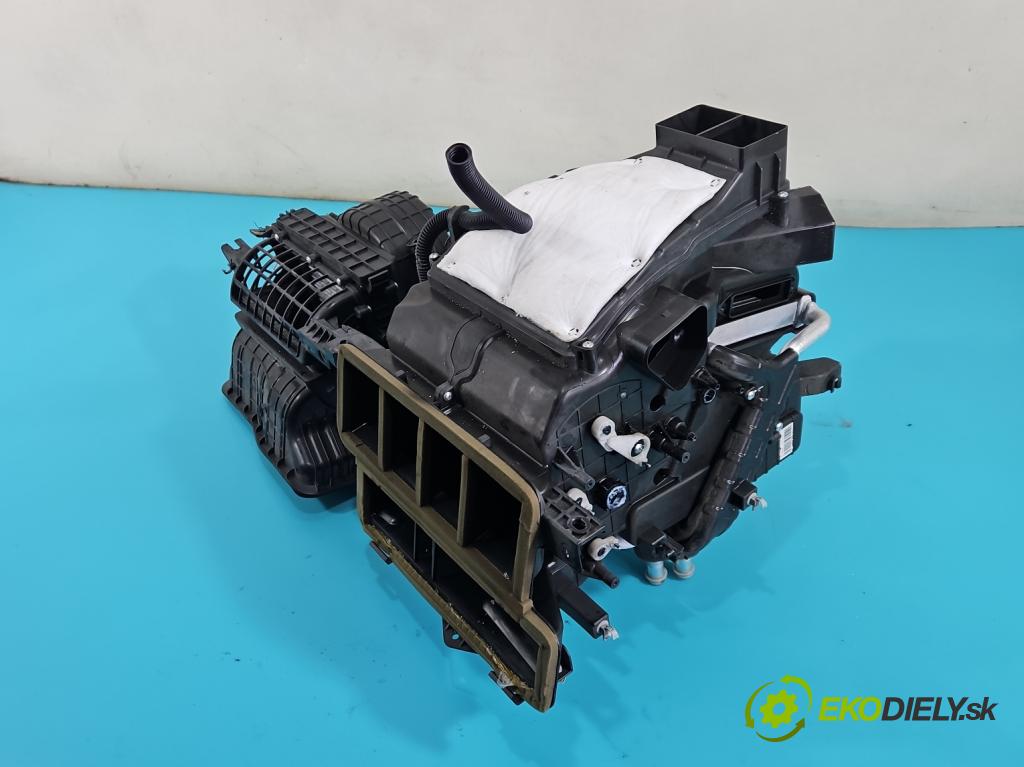 Hyundai Tucson III 2015-2020 1.7 crdi 141 hp automatic 104 kW 1685 cm3 5- radiátor 97100-D7050 (Radiátory topení)