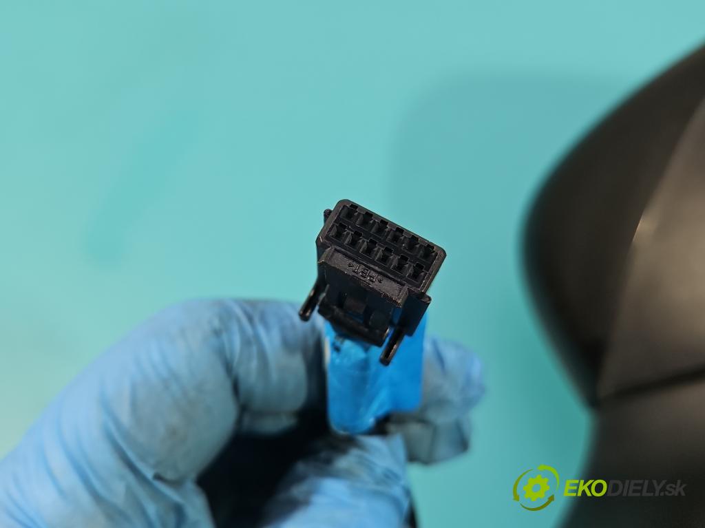 Renault Clio IV 2012-2020 1.2 16V 73 HP manual 54 kW 1149 cm3 5- zrkadlo pravé 963016264R (Kľučka dverí ostatné)