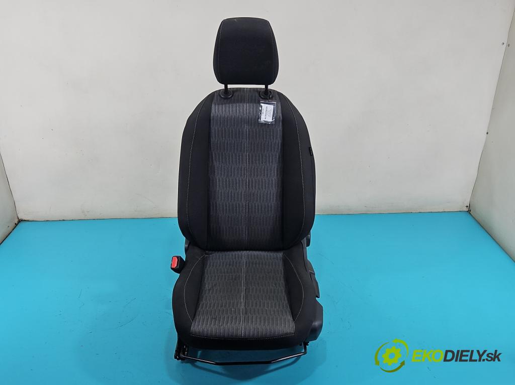 Opel Corsa F 2019- 1.2 12V 75 HP manual 55 kW 1199 cm3 5- Sedačka ľavý  (Sedadlo)