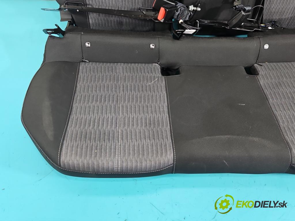 Opel Corsa F 2019- 1.2 12V 75 HP manual 55 kW 1199 cm3 5- Pohovka: zadné  (Sedadlo)