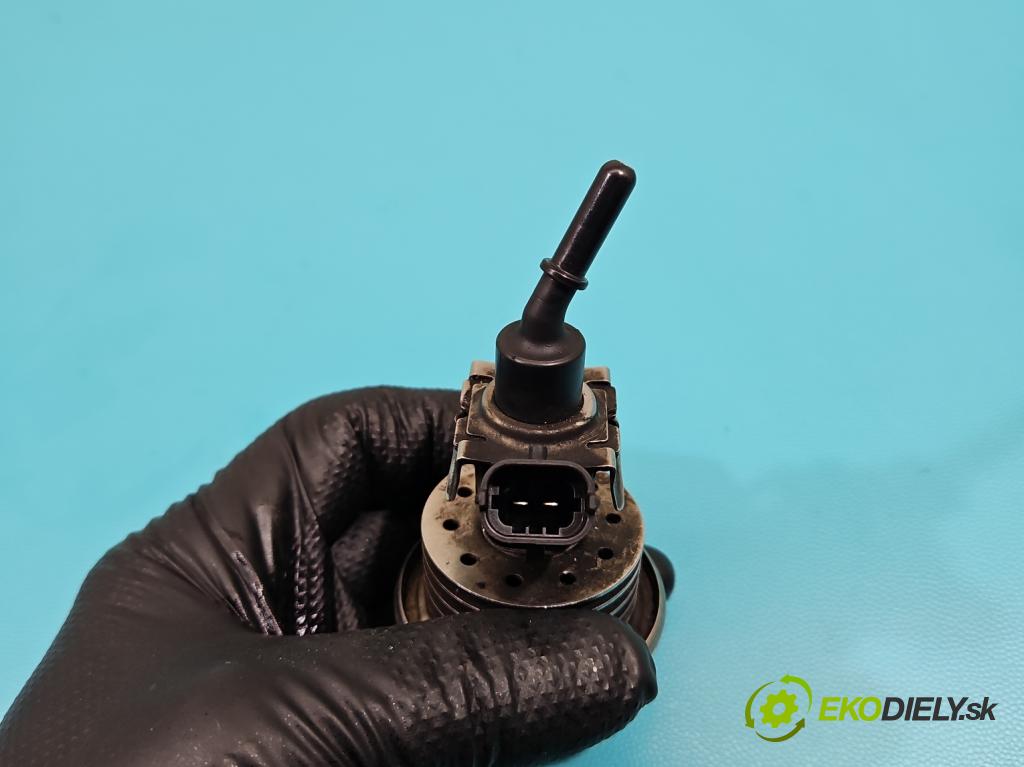 Mercedes E W212 2009-2016 2,2.0 cdi (651924) 136 HP automatic 100 kW 2143 cm3 5- vstrek A0004900713 (Vstrekovač paliva)