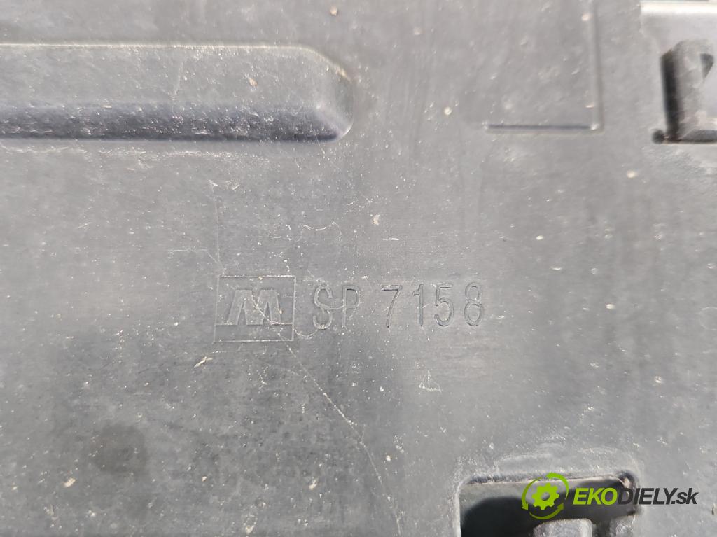 Mercedes E W212 2009-2016 2,2.0 cdi (651924) 136hp automatic 100 kW 2143 cm3 5- mřížka A2128801383
