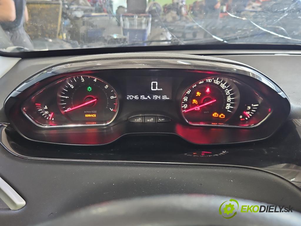 Peugeot 208 I 2012-2019 1.2 Pure Tech: 82 HP manual 60 kW 1199 cm3 5- prístrojovka/ budíky 9805400380J (Prístrojová doska)