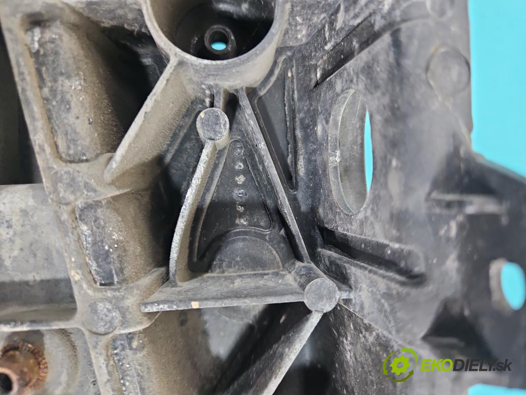 Fiat Punto Grande 1.4 8V 77 hp manual 57 kW 1368 cm3 5- stěna přední  (Výztuhy přední)