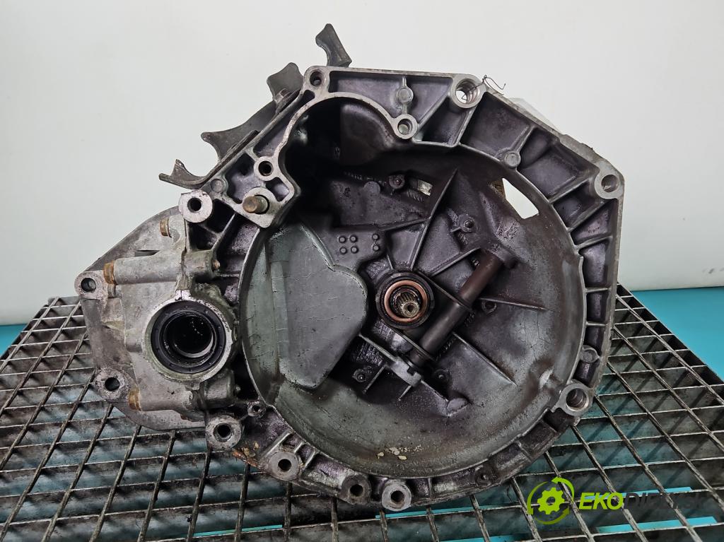 Fiat Punto Grande 1.4 8V 77 HP manual 57 kW 1368 cm3 5- prevodovka stupeň,rýchlosť manual