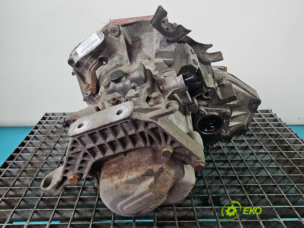 Fiat Punto Grande 1.4 8V 77 HP manual 57 kW 1368 cm3 5- prevodovka stupeň,rýchlosť manual