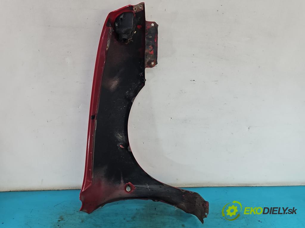 Toyota Corolla E11 1997-2002 1.4 vvti 97KM manual 71 kW 1398 cm3 3- blatnik přední levý  (Levý přední blatník)