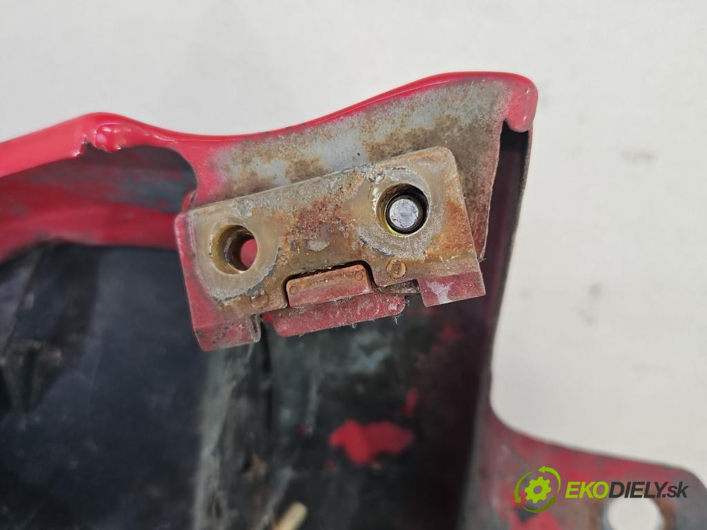 Toyota Corolla E11 1997-2002 1.4 vvti 97KM manual 71 kW 1398 cm3 3- blatnik přední levý  (Levý přední blatník)