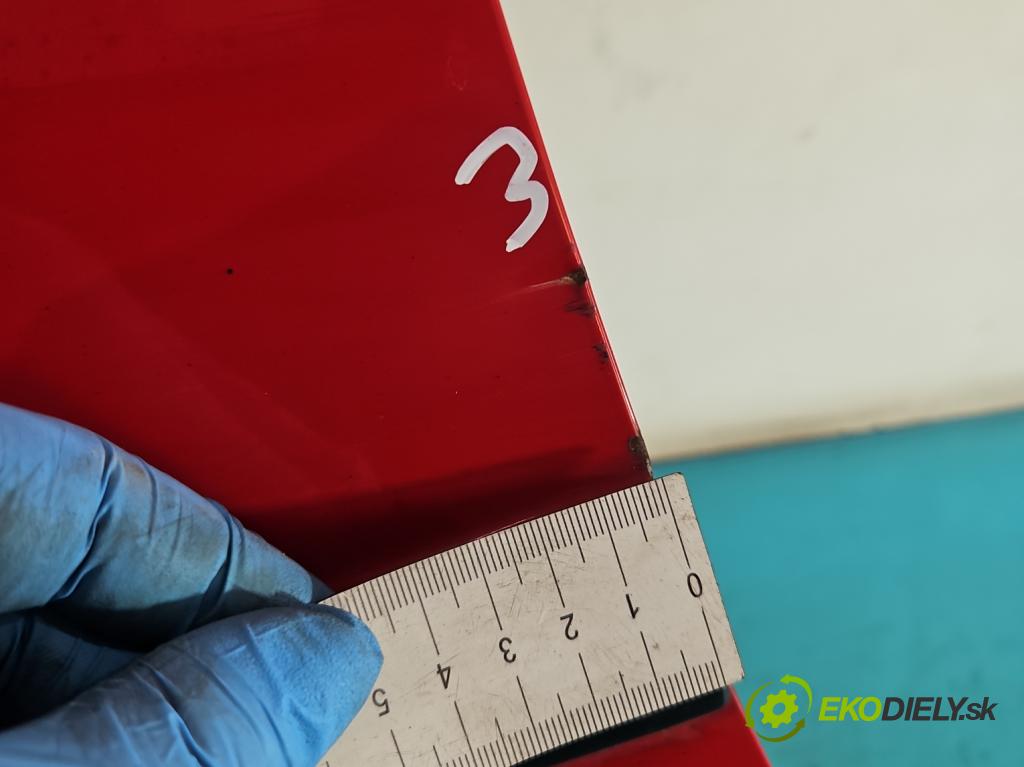 Toyota Corolla E11 1997-2002 1.4 vvti 97KM manual 71 kW 1398 cm3 3- blatnik přední levý  (Levý přední blatník)