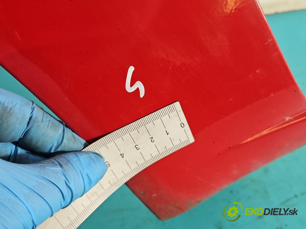 Toyota Corolla E11 1997-2002 1.4 vvti 97KM manual 71 kW 1398 cm3 3- blatnik přední levý  (Levý přední blatník)