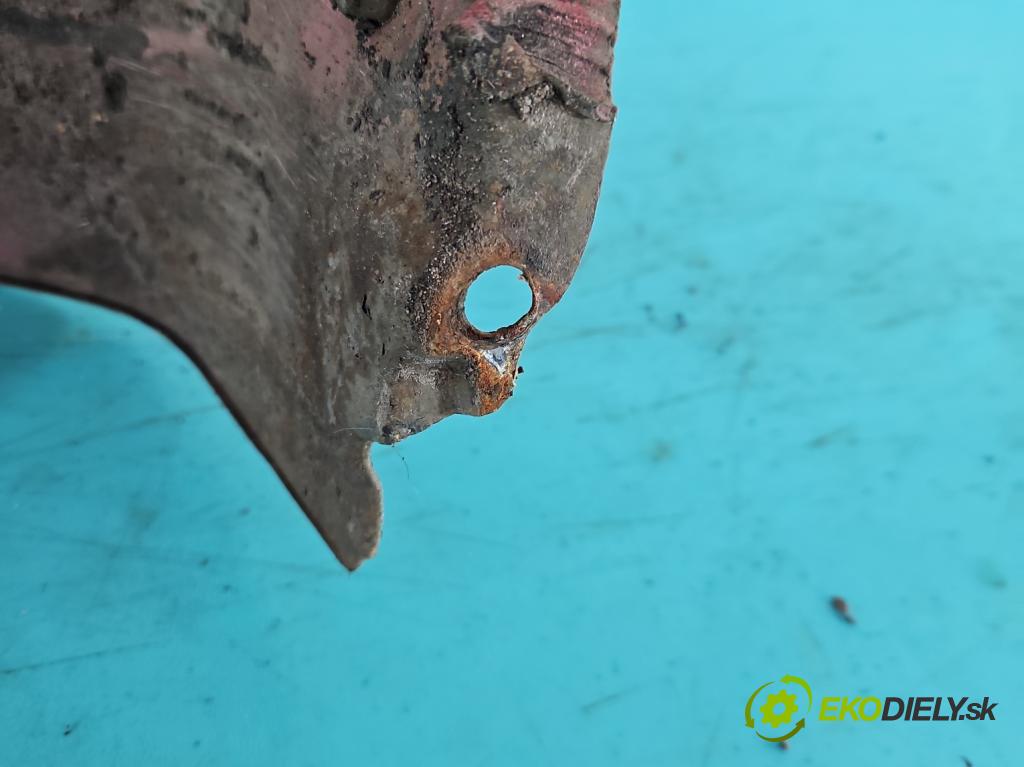 Toyota Corolla E11 1997-2002 1.4 vvti 97KM manual 71 kW 1398 cm3 3- blatnik přední levý  (Levý přední blatník)