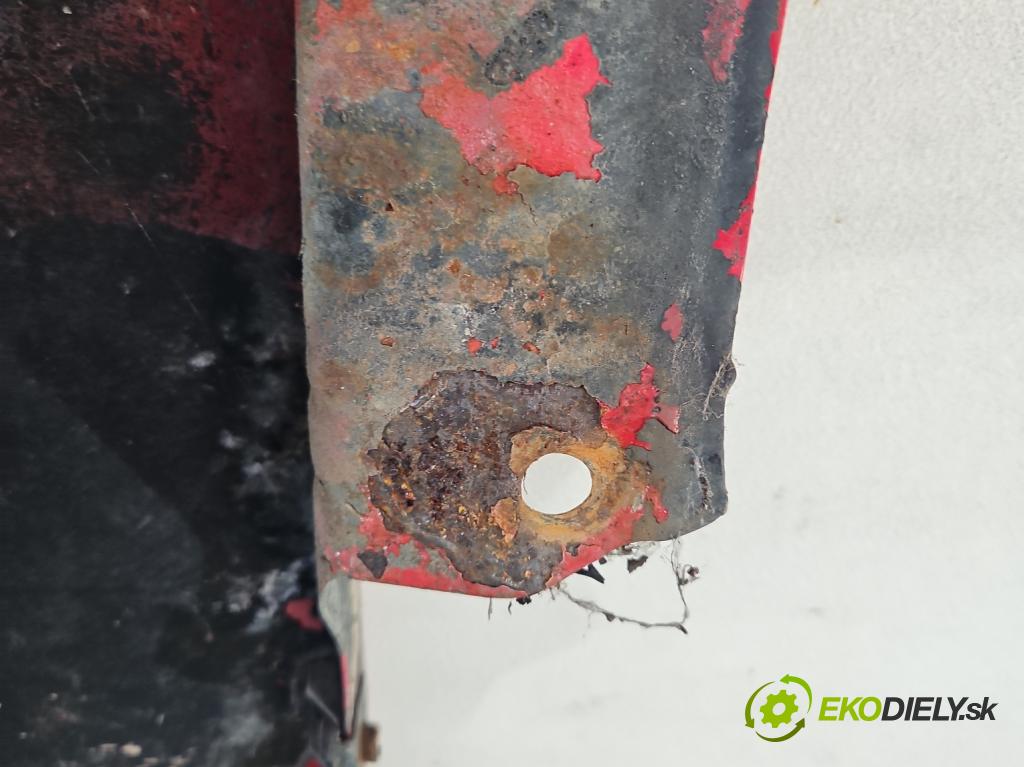 Toyota Corolla E11 1997-2002 1.4 vvti 97KM manual 71 kW 1398 cm3 3- blatnik přední levý  (Levý přední blatník)