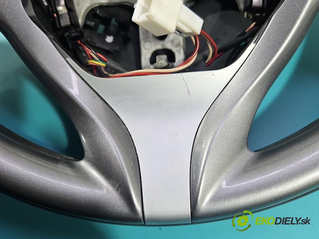 Renault Clio IV 2012-2020 1,2.0 16V 73 HP manual 54 kW 1149 cm3 5- volant 484004466R (Volant)