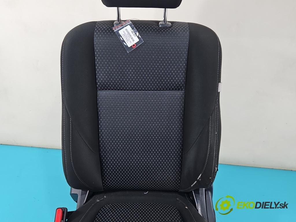 Mitsubishi Outlander III 2012-2022 2.0 16V 150 HP manual 110 kW 1998 cm3 5- Sedačka ľavý  (Sedadlo)