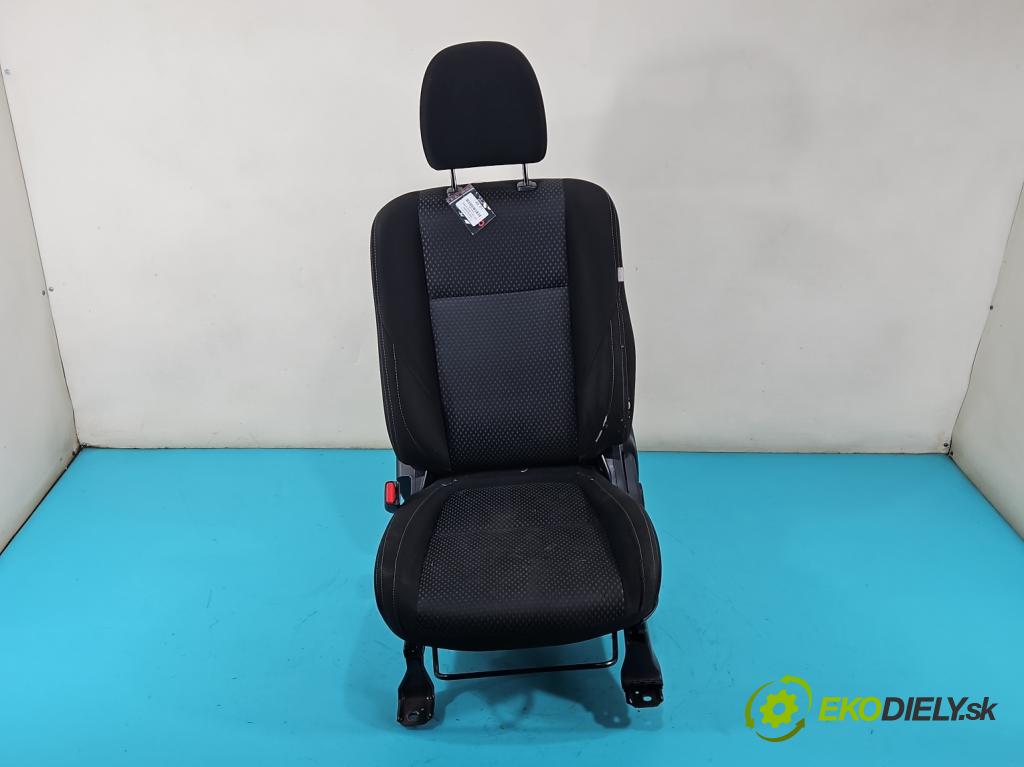 Mitsubishi Outlander III 2012-2022 2.0 16V 150 HP manual 110 kW 1998 cm3 5- Sedačka ľavý  (Sedadlo)