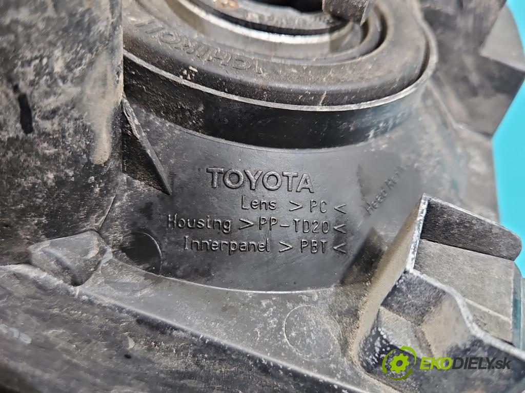 Toyota Rav4 III 2005-2012 2.0 vvti 152KM manual 112 kW 1998 cm3 5- Reflektor: pravý  (Svetlo predné pravé)