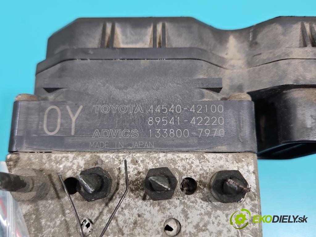 Toyota Rav4 III 2005-2012 2.0 vvti 152KM manual 112 kW 1998 cm3 5- čerpadlo abs 44540-42100 (Pumpa ABS)