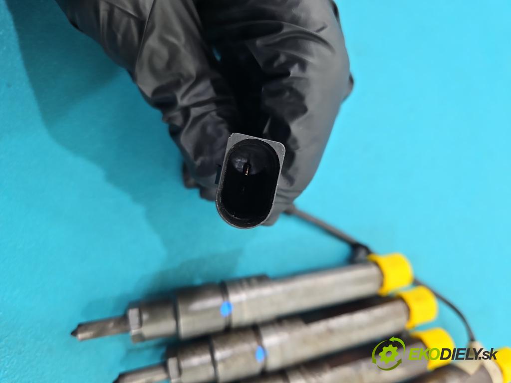 Seat Inca 1.9 sdi 64 HP manual 47 kW 1896 cm3 5- vstrek 038130202K (Vstrekovač paliva)