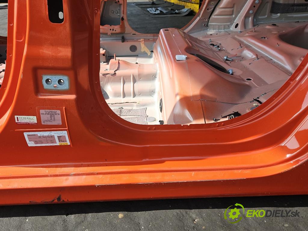 Opel Corsa F 2019- 1.2 12V 75 hp manual 55 kW 1199 cm3 5- práh levý  (Karoserie ostatní)