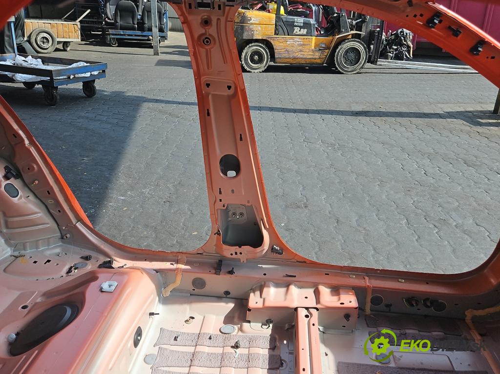 Opel Corsa F 2019- 1.2 12V 75 hp manual 55 kW 1199 cm3 5- práh levý  (Karoserie ostatní)