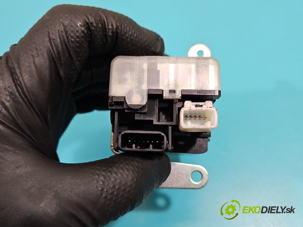 Toyota Corolla Verso II 2004-2009 2.0 D4D 116 HP manual 85 kW 1995 cm3 5- Spínačka 2584A-RI24KTY (Spínacia skrinka)