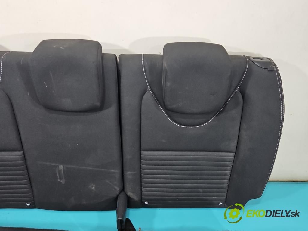 Renault Clio IV 2012-2020 1,2.0 16V 73 HP manual 54 kW 1149 cm3 5- Pohovka: zadné  (Sedadlo)