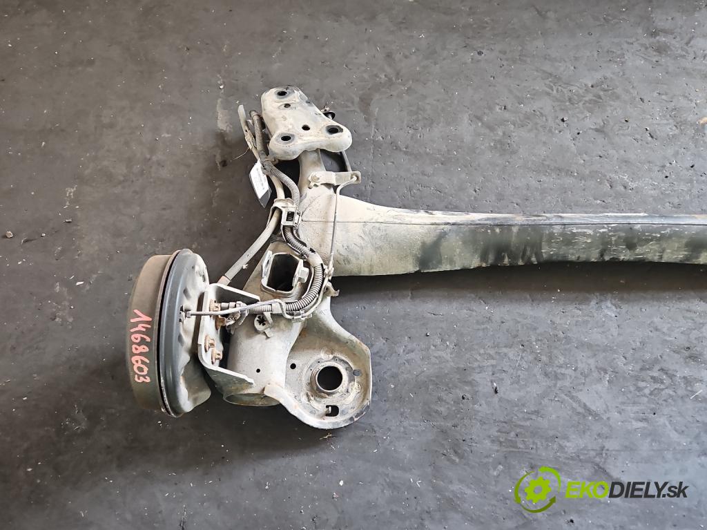 Opel Corsa F 2019- 1.2 12V 75 hp manual 55 kW 1199 cm3 5- zadní výztuha  (Výztuhy zadní)